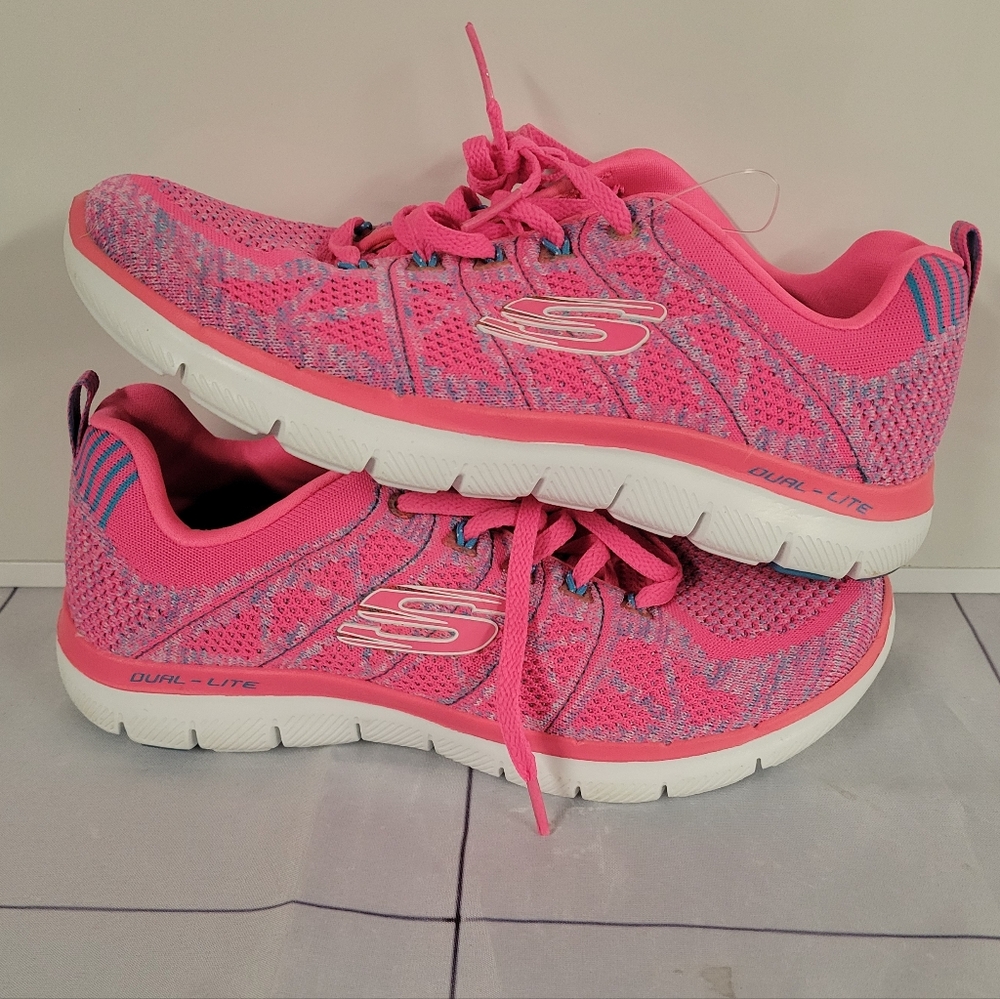 Skechers Sketch-Knit Air Cooled Memory Foam Womens Pink Athletic Shoes Size 6.5W